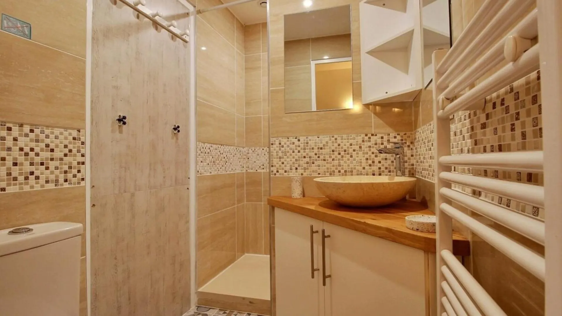Agastaia - Monthly Rental Apartment - Lyon 7Th 0*,