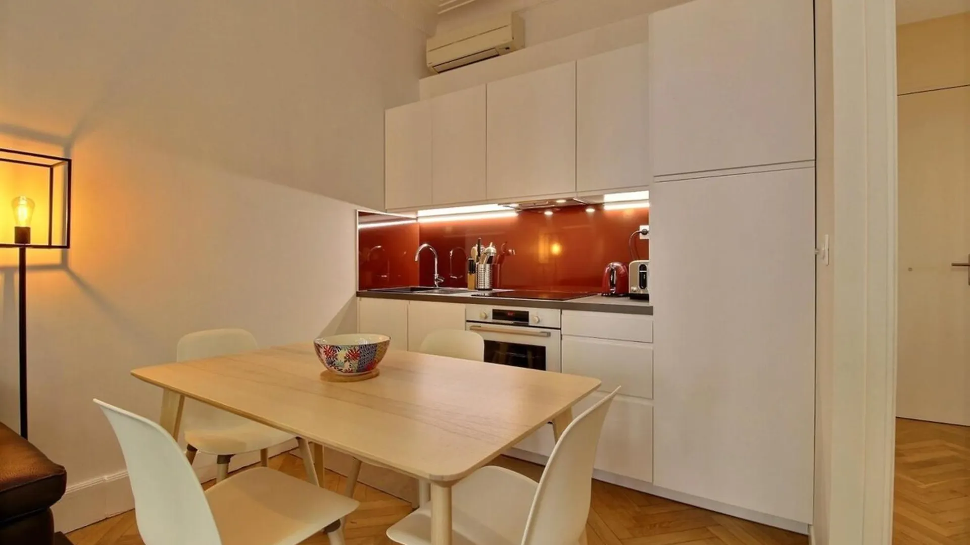 Agastaia - Monthly Rental Apartment - Lyon 7Th France