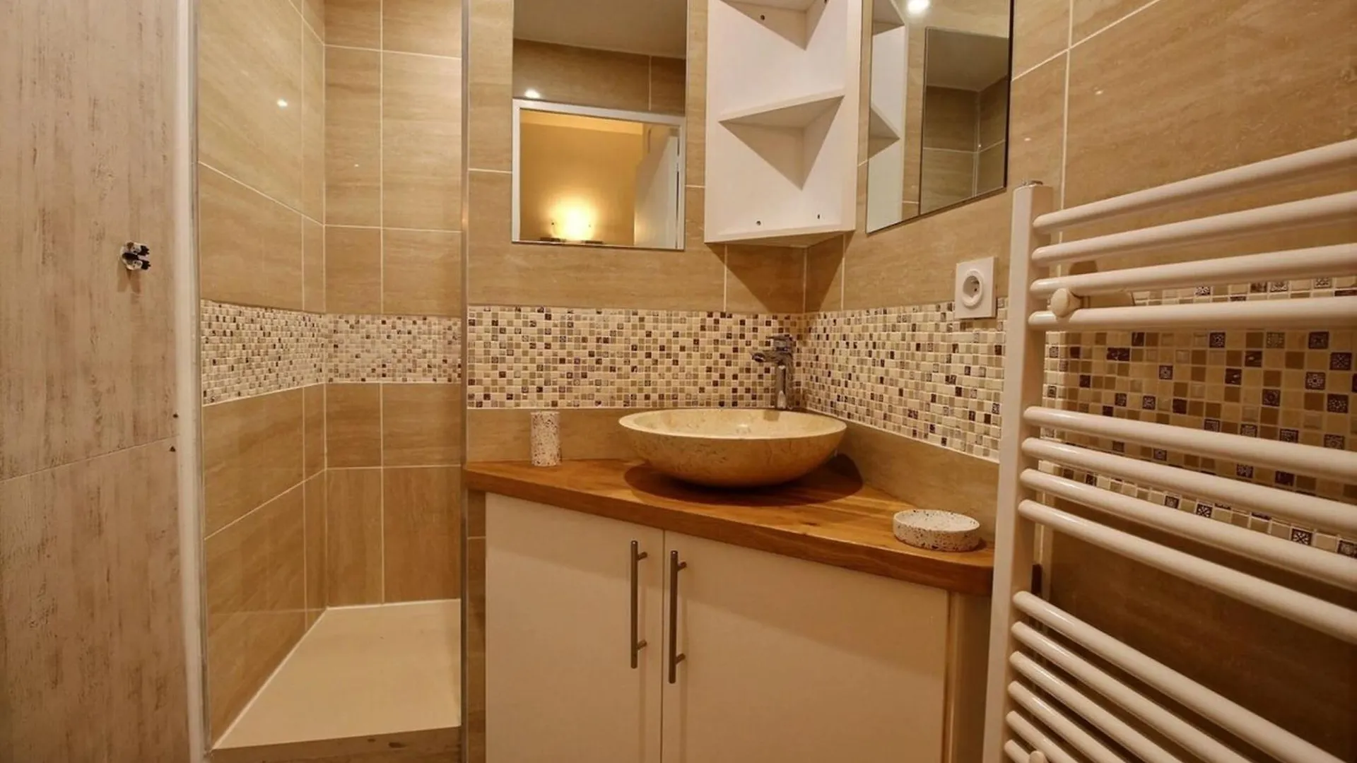 Agastaia - Monthly Rental Apartment - Lyon 7Th